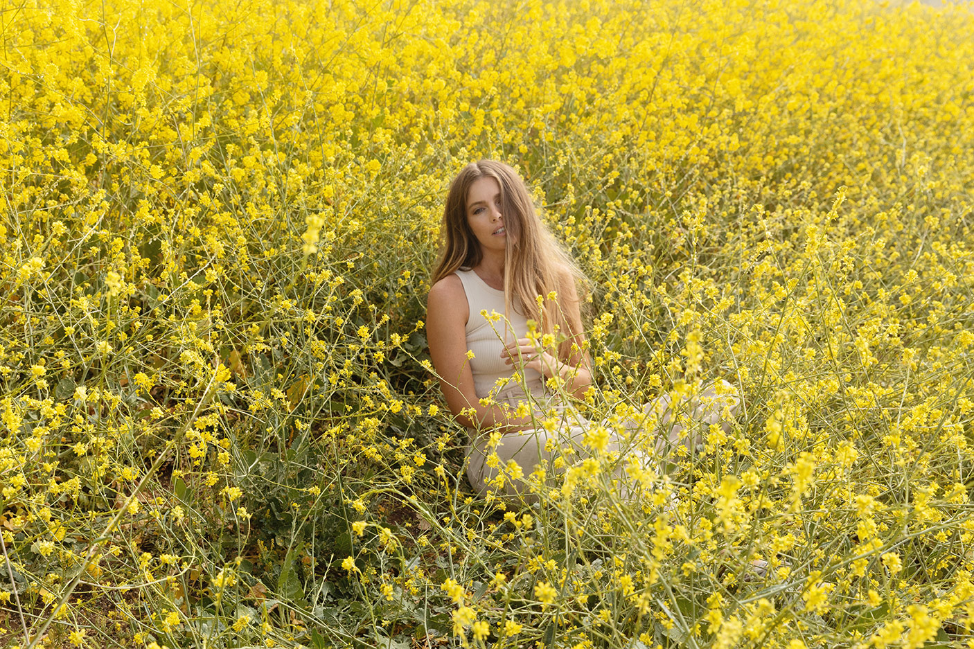 Kim-Genevieve-Yellow-Flowers-Devon-04