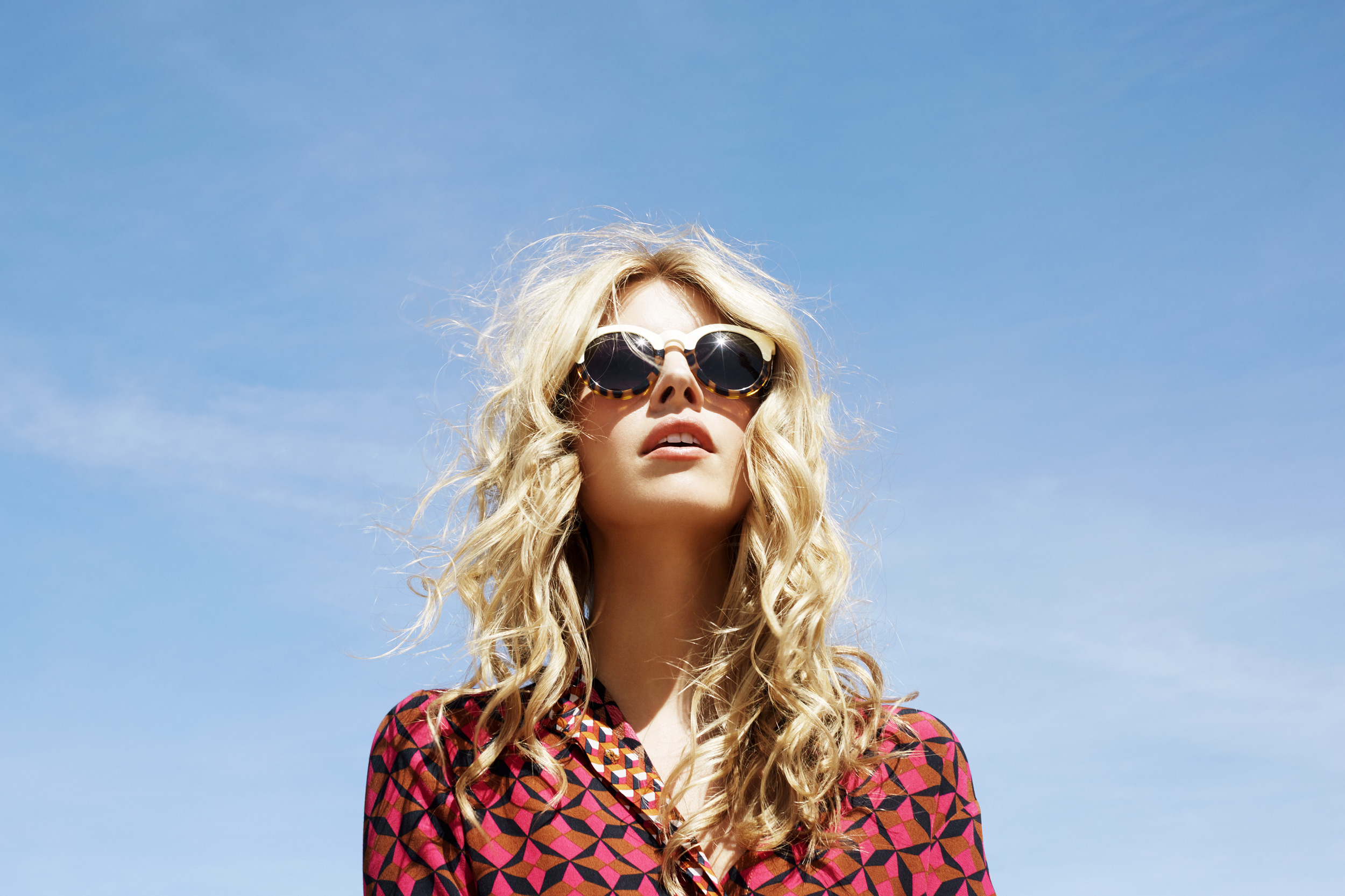 Girl wearing sunglasses - Kim Genevieve Los Angeles Lifestyle Photographer