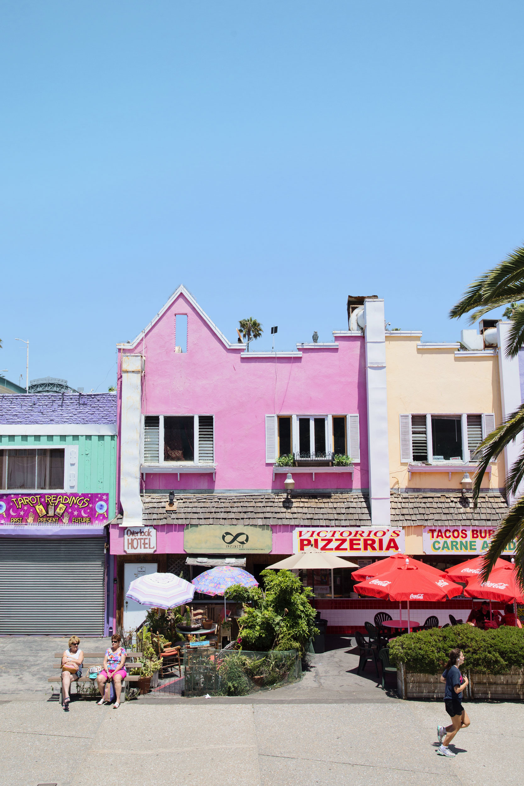 Santa Monica Boardwalk - Kimberly Genevieve lifestyle photographer Los Angeles